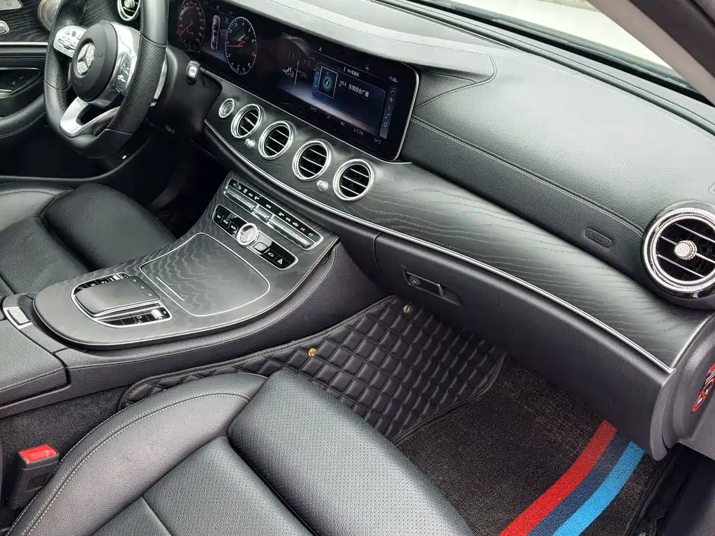Mercedes-Benz E-Class 2019 — фото 13