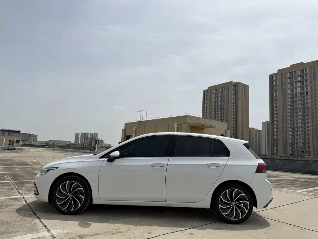 Volkswagen Golf 2022