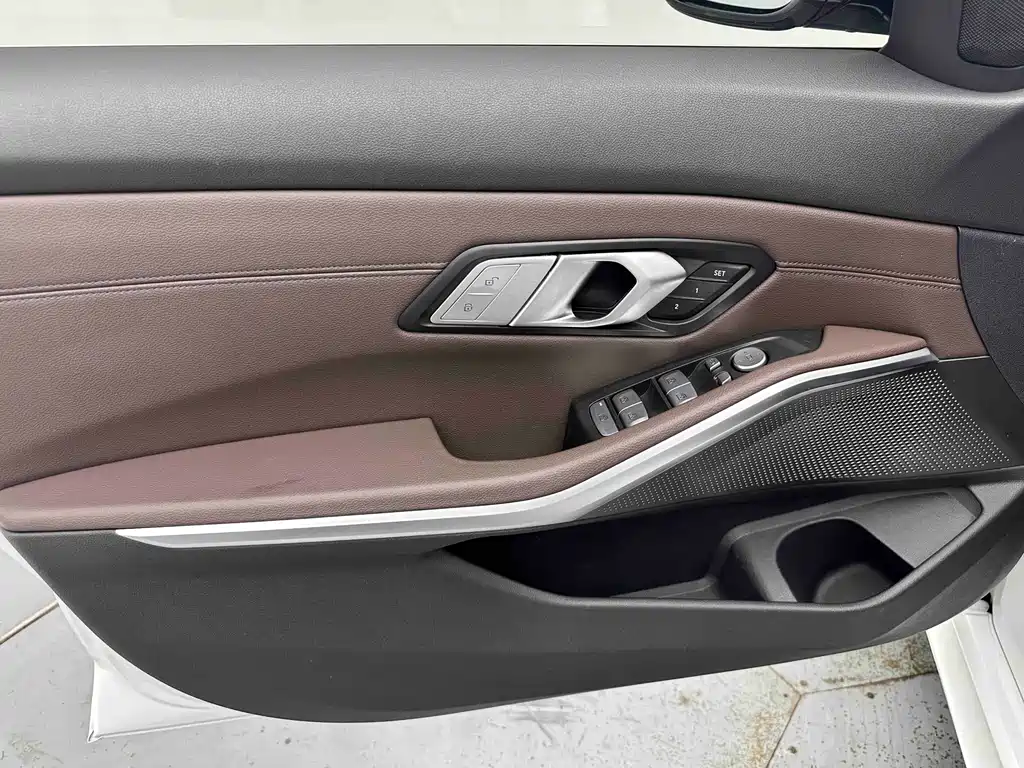 BMW 3 Series 2022 — фото 10