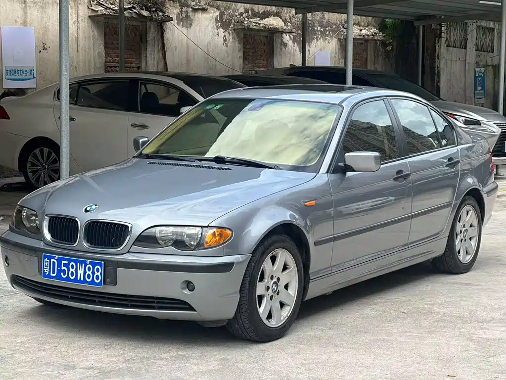 BMW 3 Series 2005