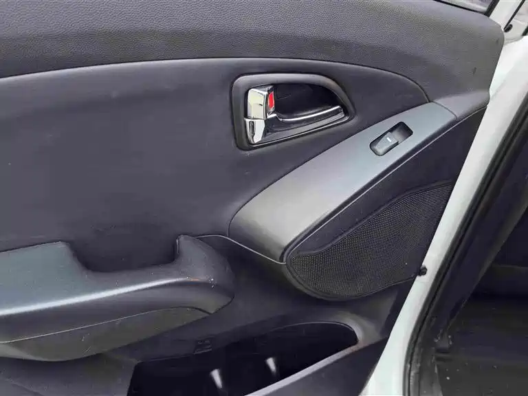 Hyundai ix35 2013 — фото 12