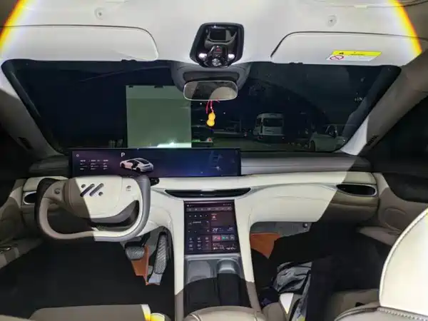 IM Motors L6 2025