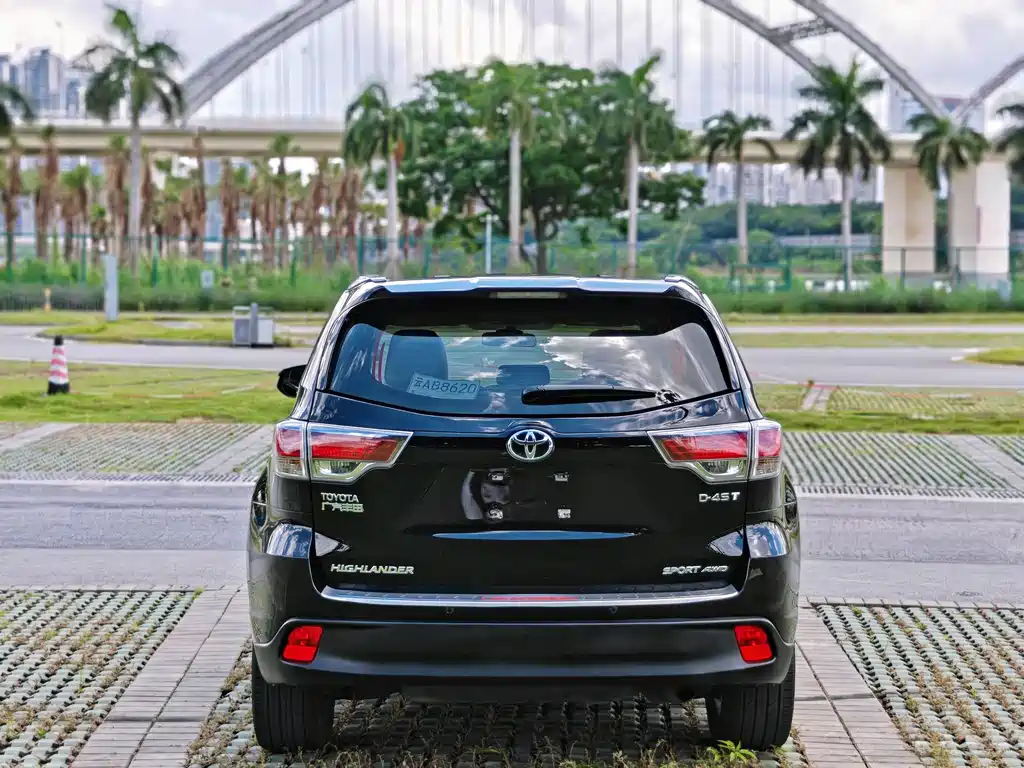 Toyota Highlander 2016