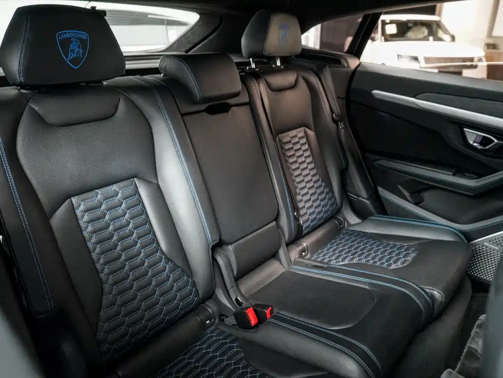 Lamborghini Urus 2019 — фото 11