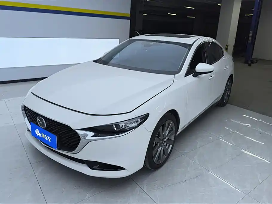 Mazda 3 Axela 2023