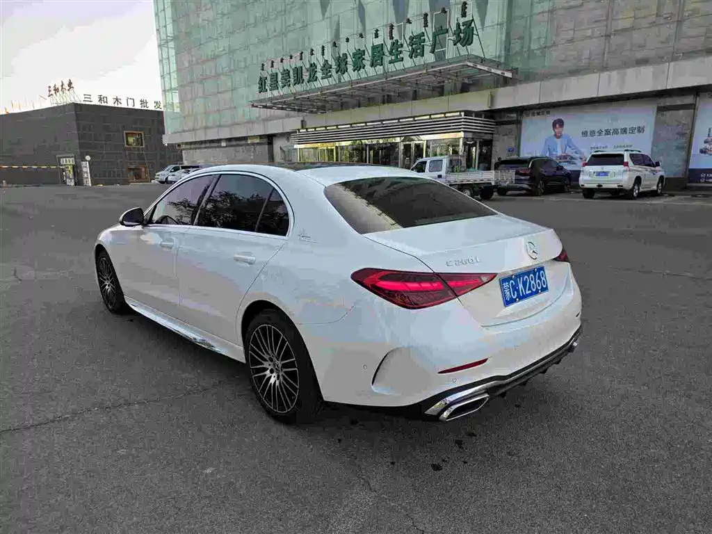 Mercedes-Benz C-Class 2025