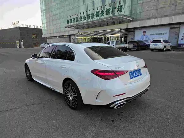Mercedes-Benz C-Class 2025