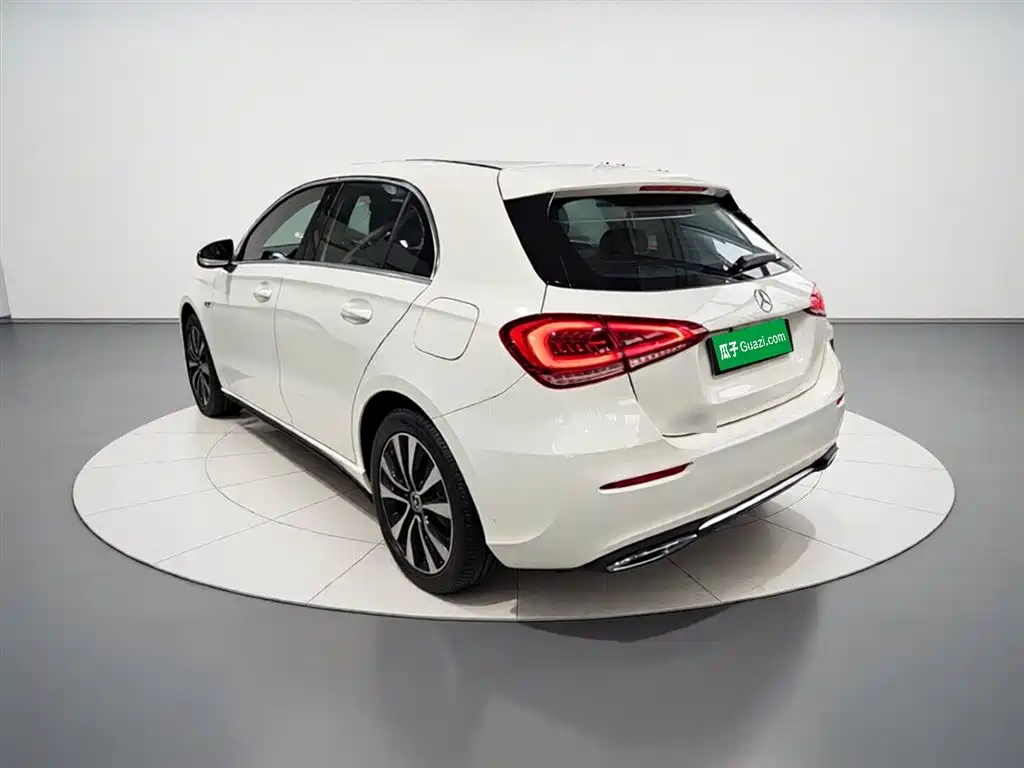 Mercedes-Benz A-Class 2023 — фото 9