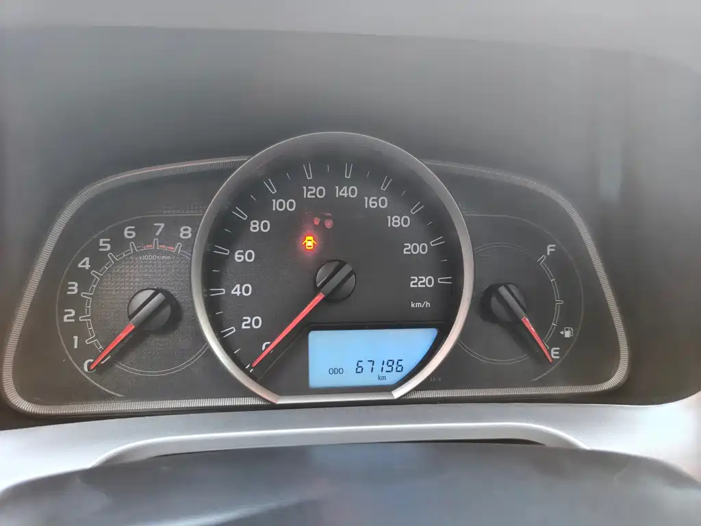 Toyota RAV4 2018 — фото 10