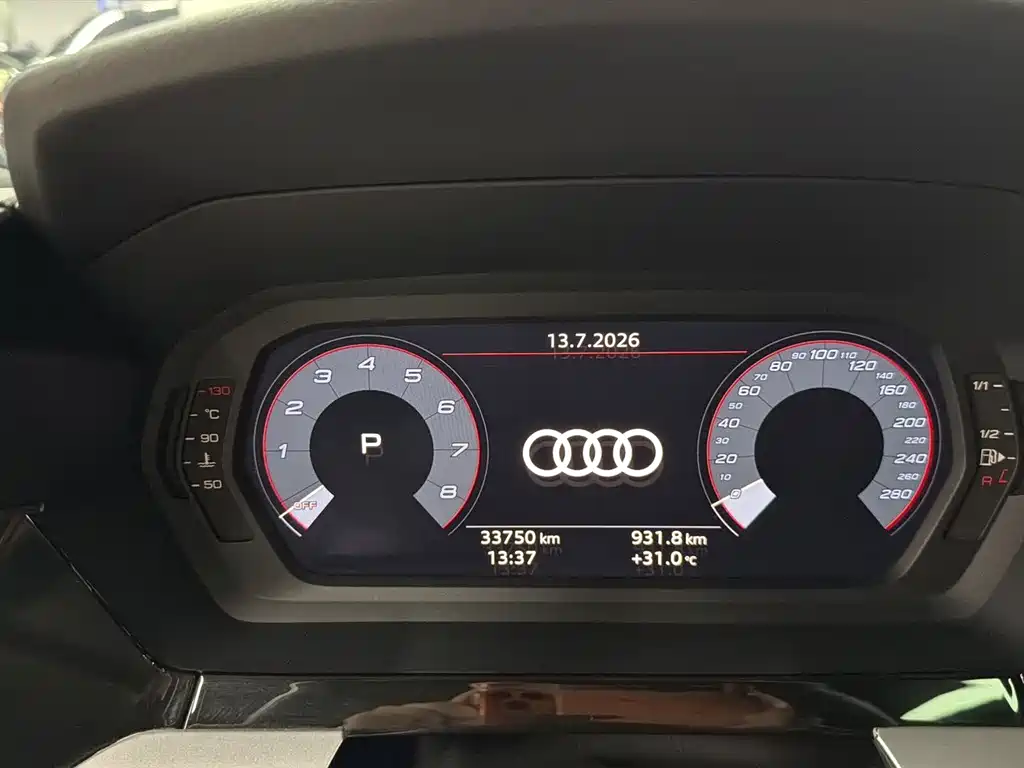 Audi A3 2023 — фото 12