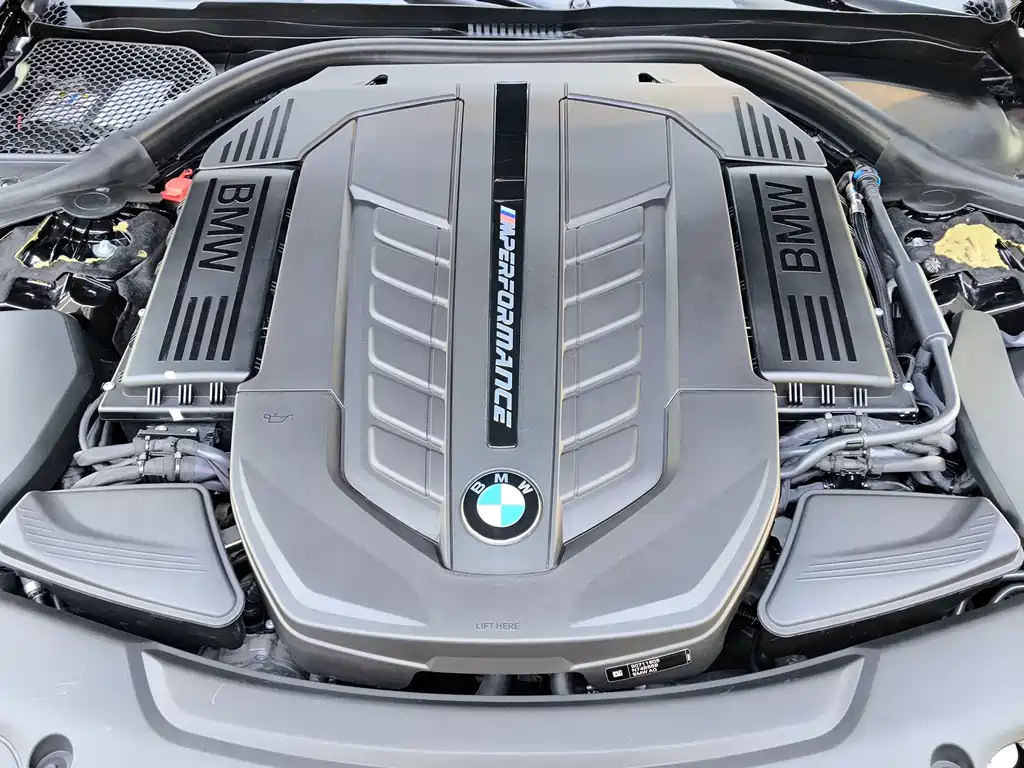 BMW 7 Series 2019 — фото 35