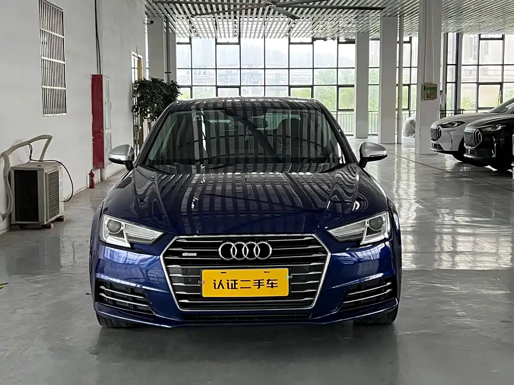 Audi A4L 2018 — фото 3