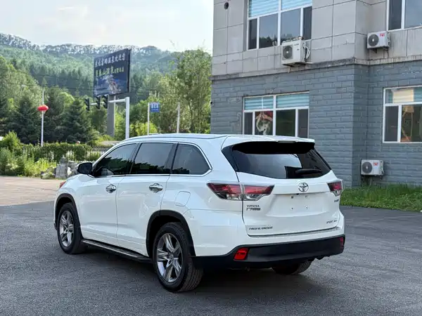 Toyota Highlander 2015
