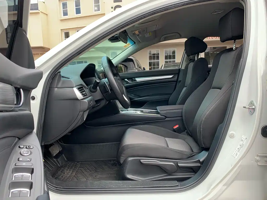 Honda Accord 2021 — фото 13