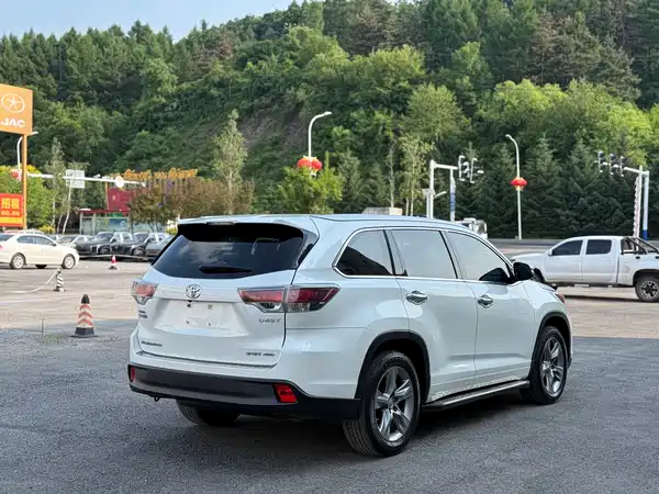 Toyota Highlander 2015