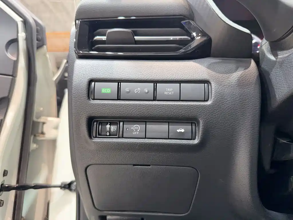 Nissan Sylphy 2020 — фото 13