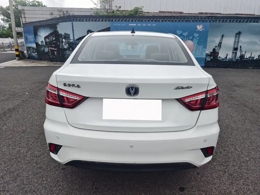 Changan Eado DT 2018 — фото 12