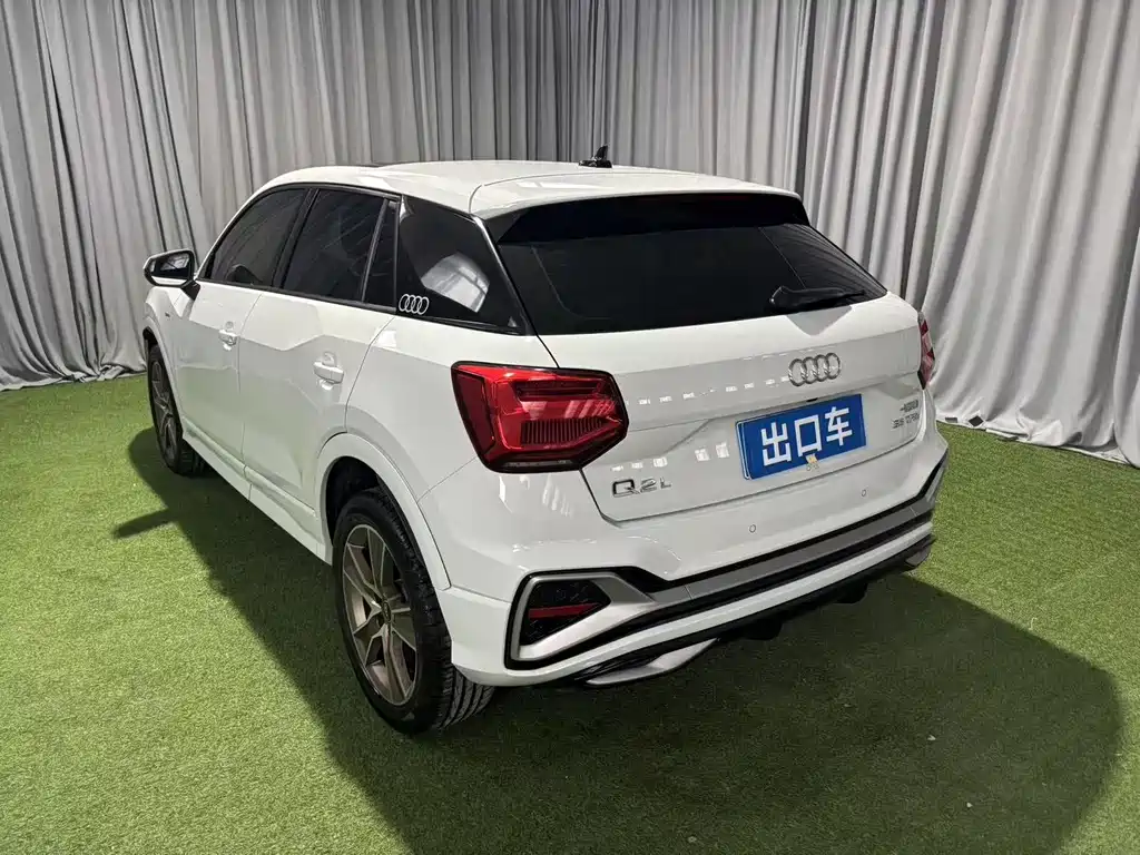 Audi Q2L 2022
