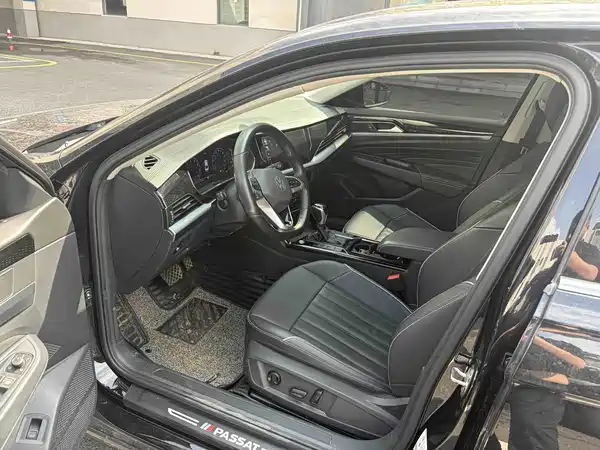 Volkswagen Passat 2022
