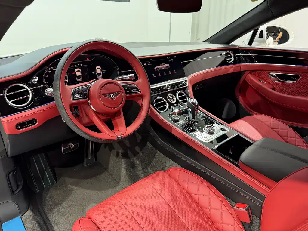 Bentley Continental 2021