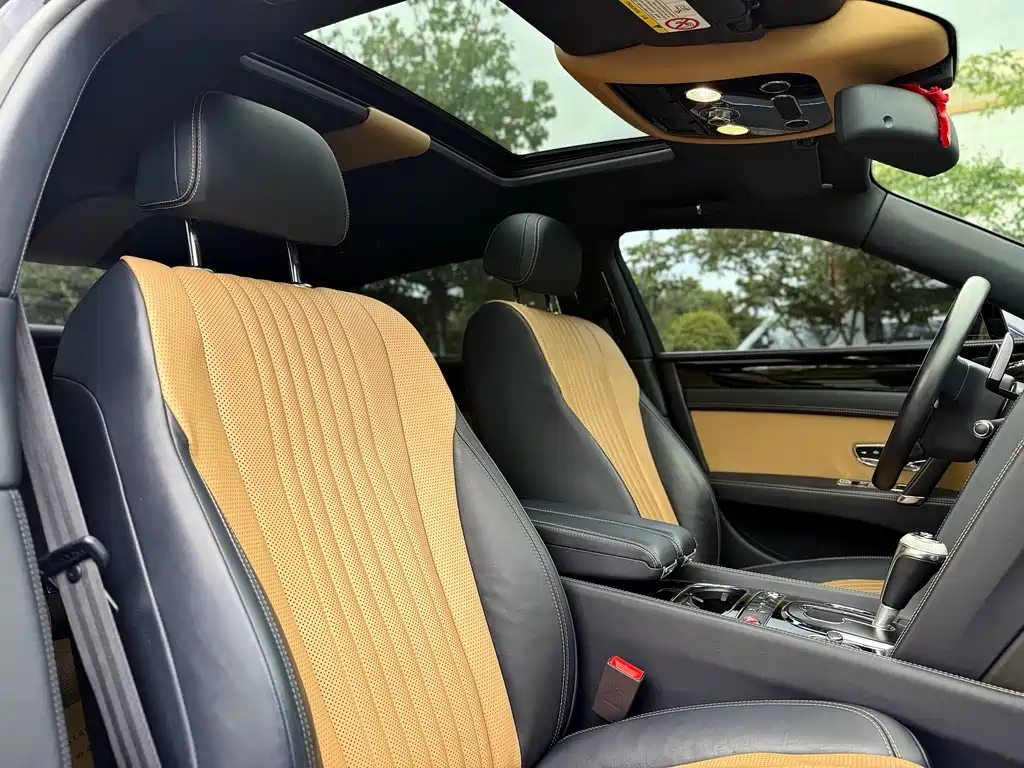 Bentley Flying Spur 2017 — фото 14