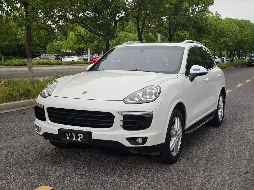 Porsche Cayenne 2016 — фото 1