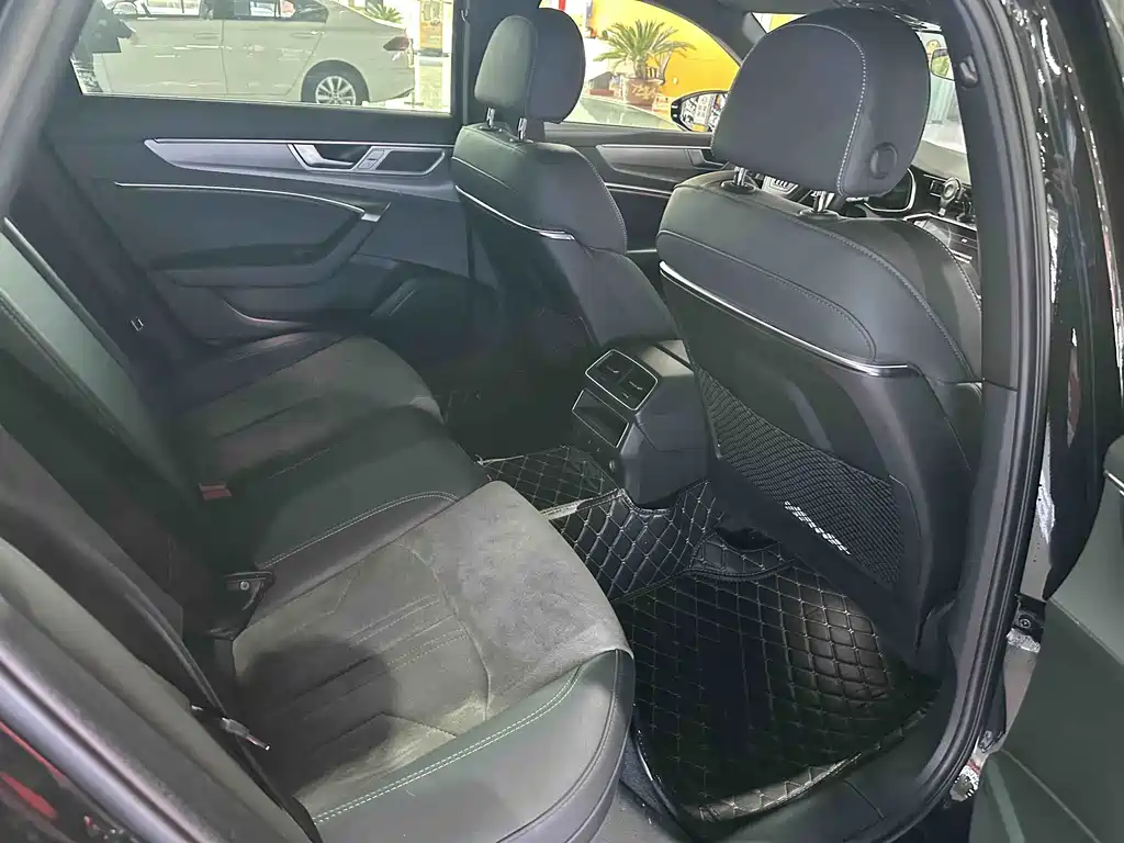 Audi A6L 2023