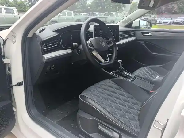 Volkswagen Sagitar 2023