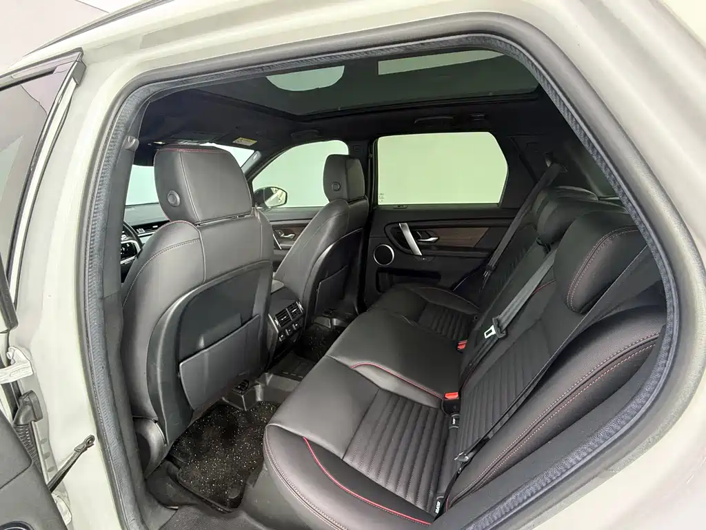Land Rover Discovery Sport 2023 — фото 10