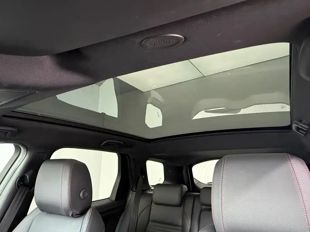Land Rover Discovery Sport 2023 — фото 16
