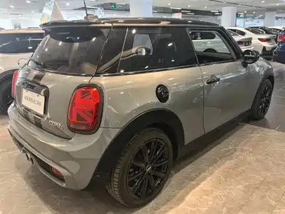 MINI MINI 2021
