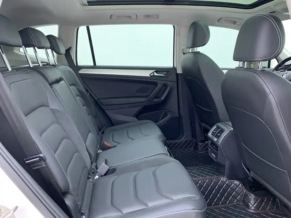 Volkswagen Tiguan L 2020 — фото 16