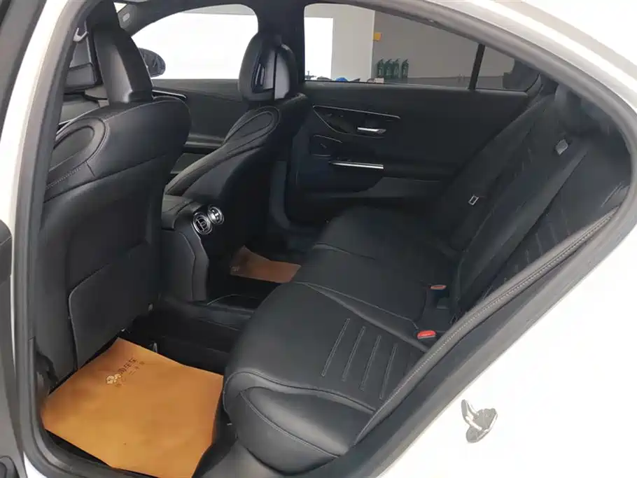 Mercedes-Benz C-Class 2022 — фото 11