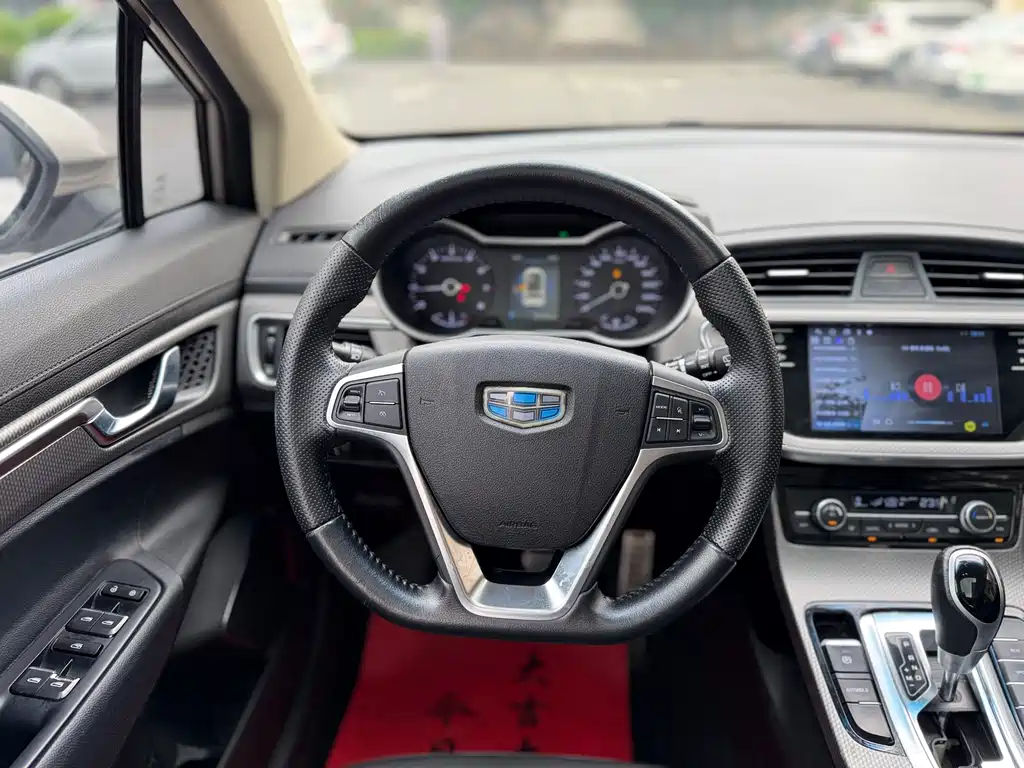 Geely Emgrand GS 2016 — фото 12