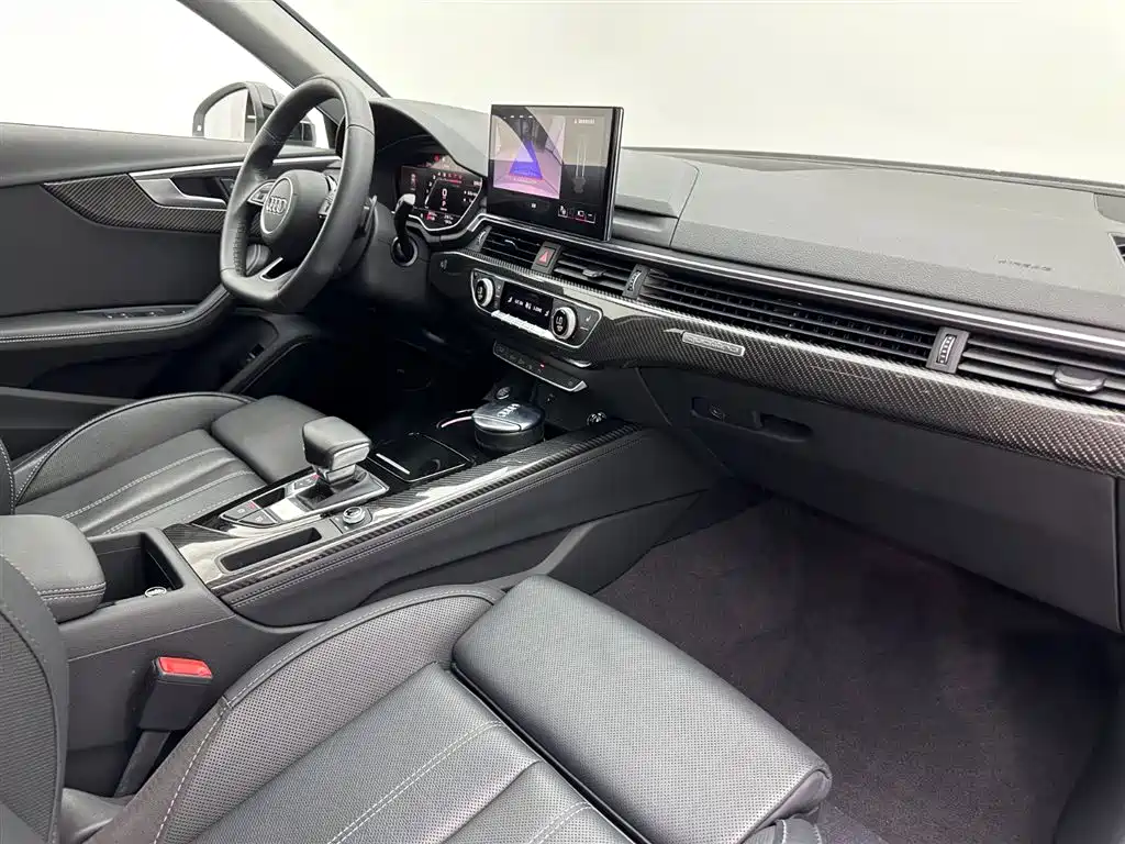 Audi A4L 2023 — фото 17
