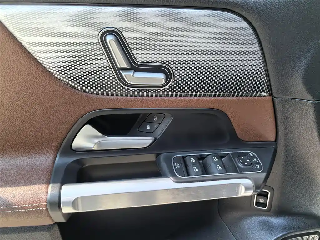 Mercedes-Benz GLB 2021