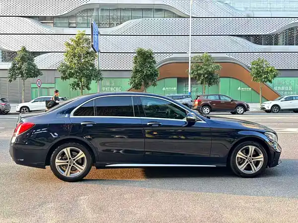 Mercedes-Benz C-Class 2020