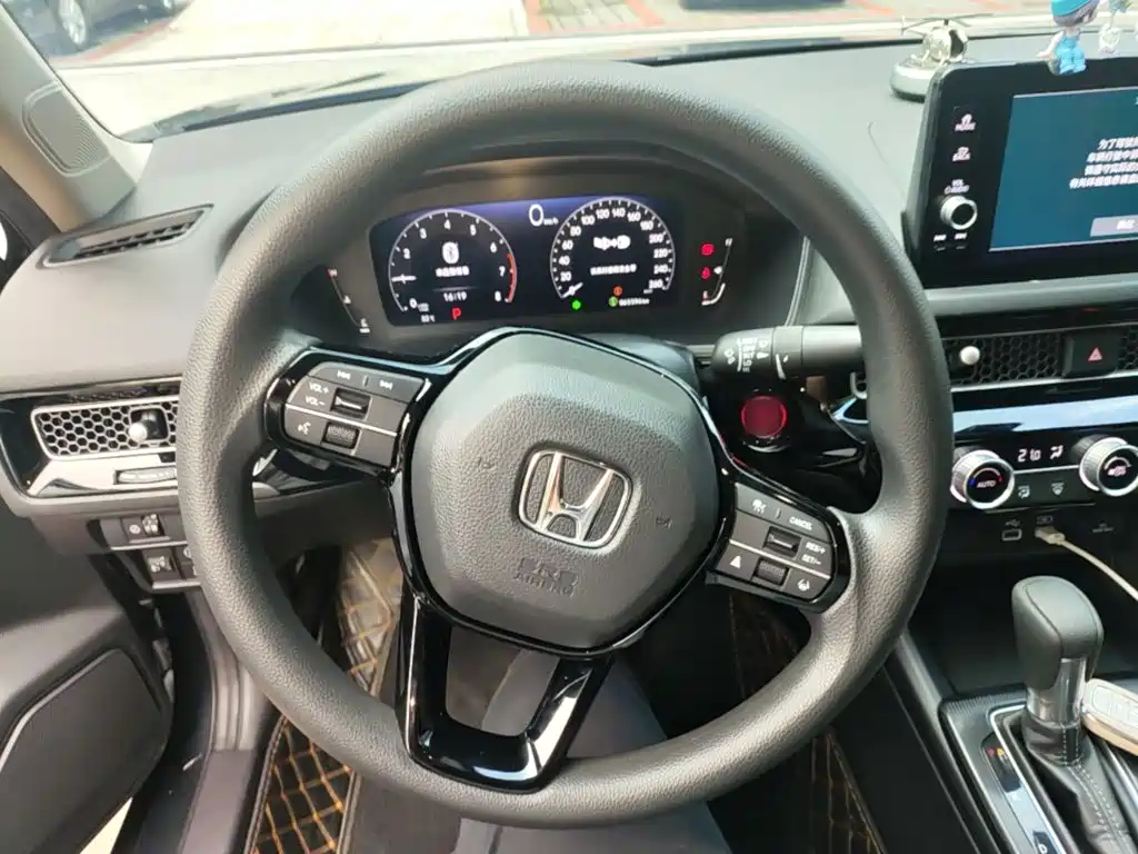 Honda Civic 2023 — фото 11