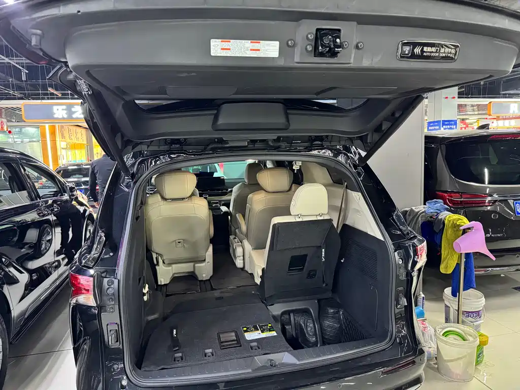 Toyota Sienna 2025 — фото 17