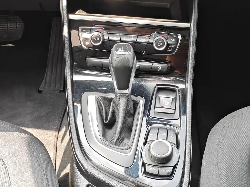 BMW 2 Series Gran Tourer 2017 — фото 15