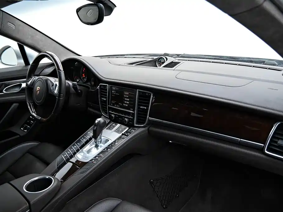 Porsche Panamera 2010 — фото 12