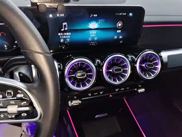 Mercedes-Benz GLB 2021