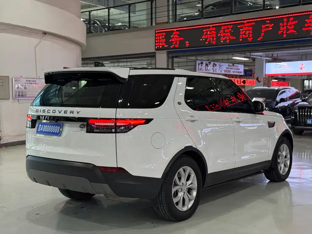 Land Rover Discovery 2018 — фото 4