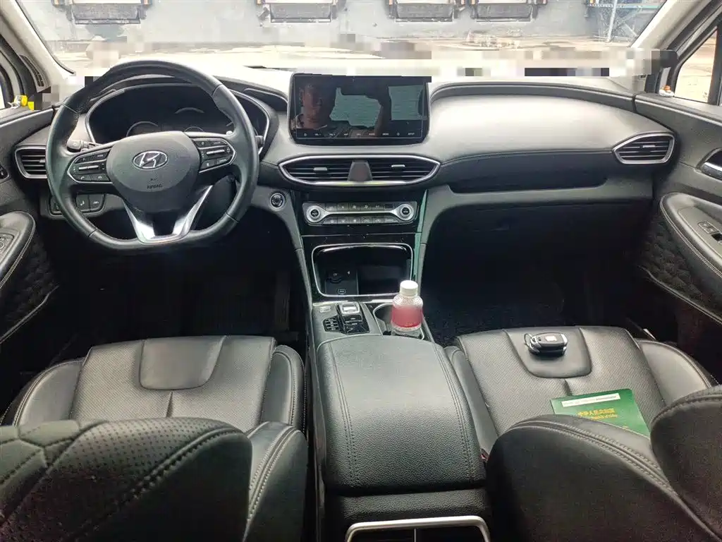 Hyundai Santa Fe 2020 — фото 10