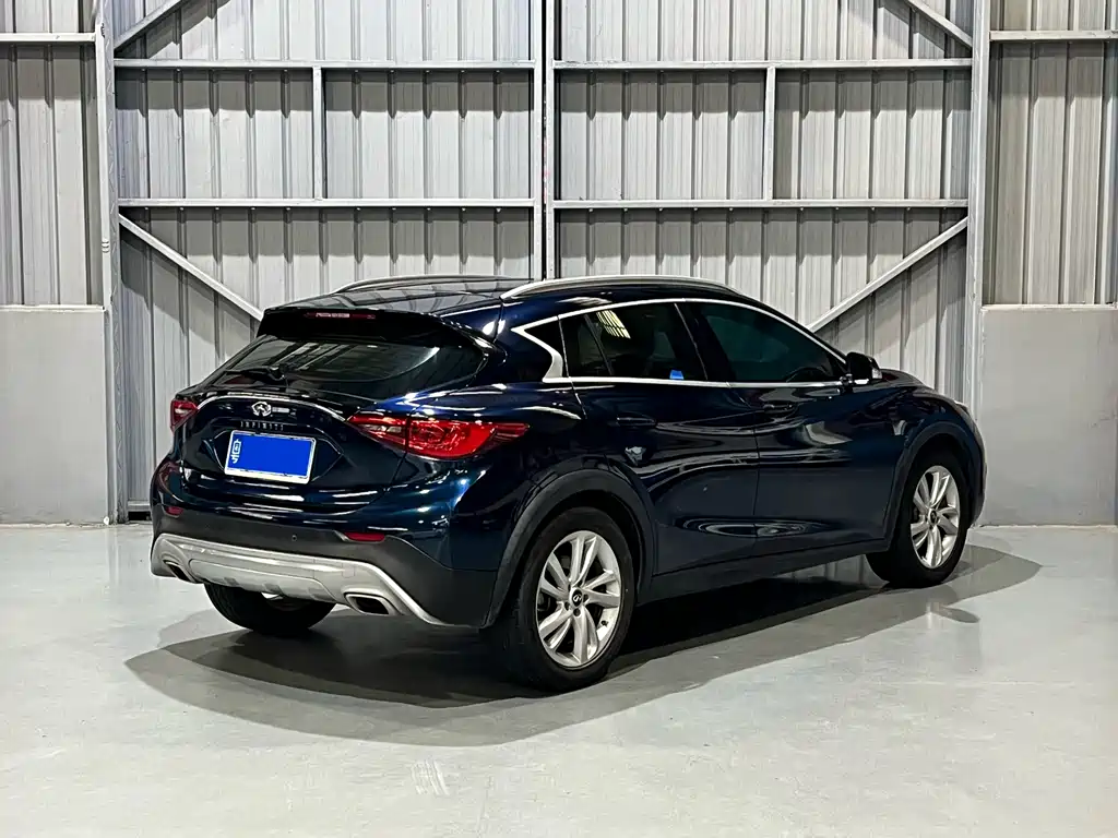 Infiniti QX30 2018 — фото 7