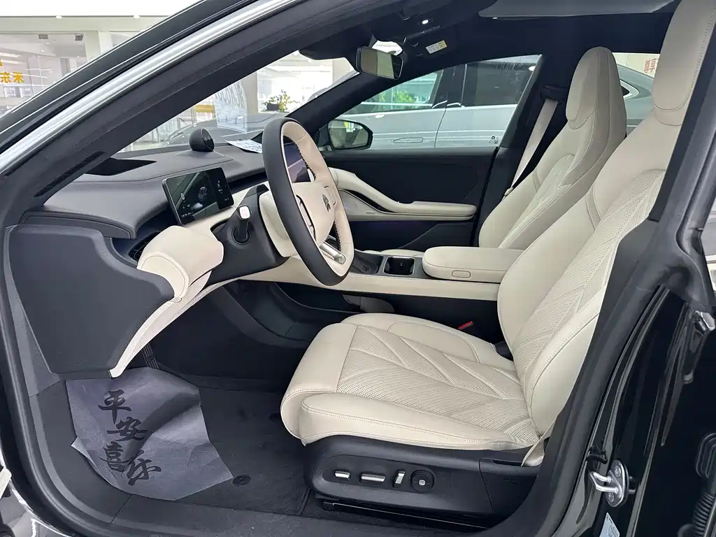 NIO ET5T 2025
