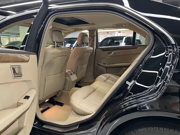 Mercedes-Benz E-Class 2011