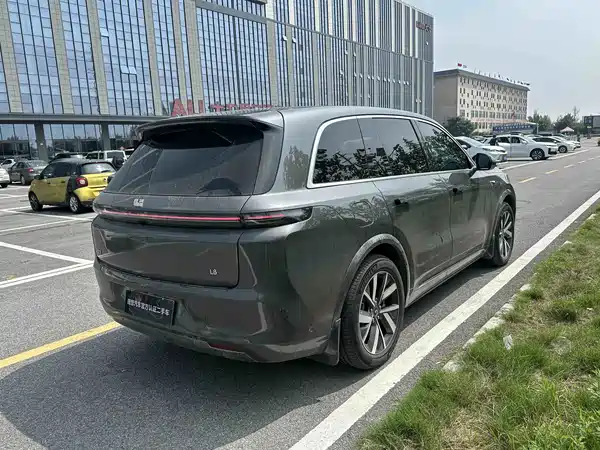 Li Auto L8 2023