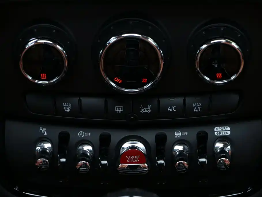 MINI Clubman 2022 — фото 25
