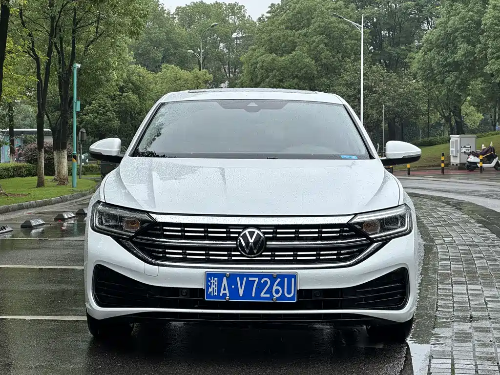 Volkswagen Sagitar 2023
